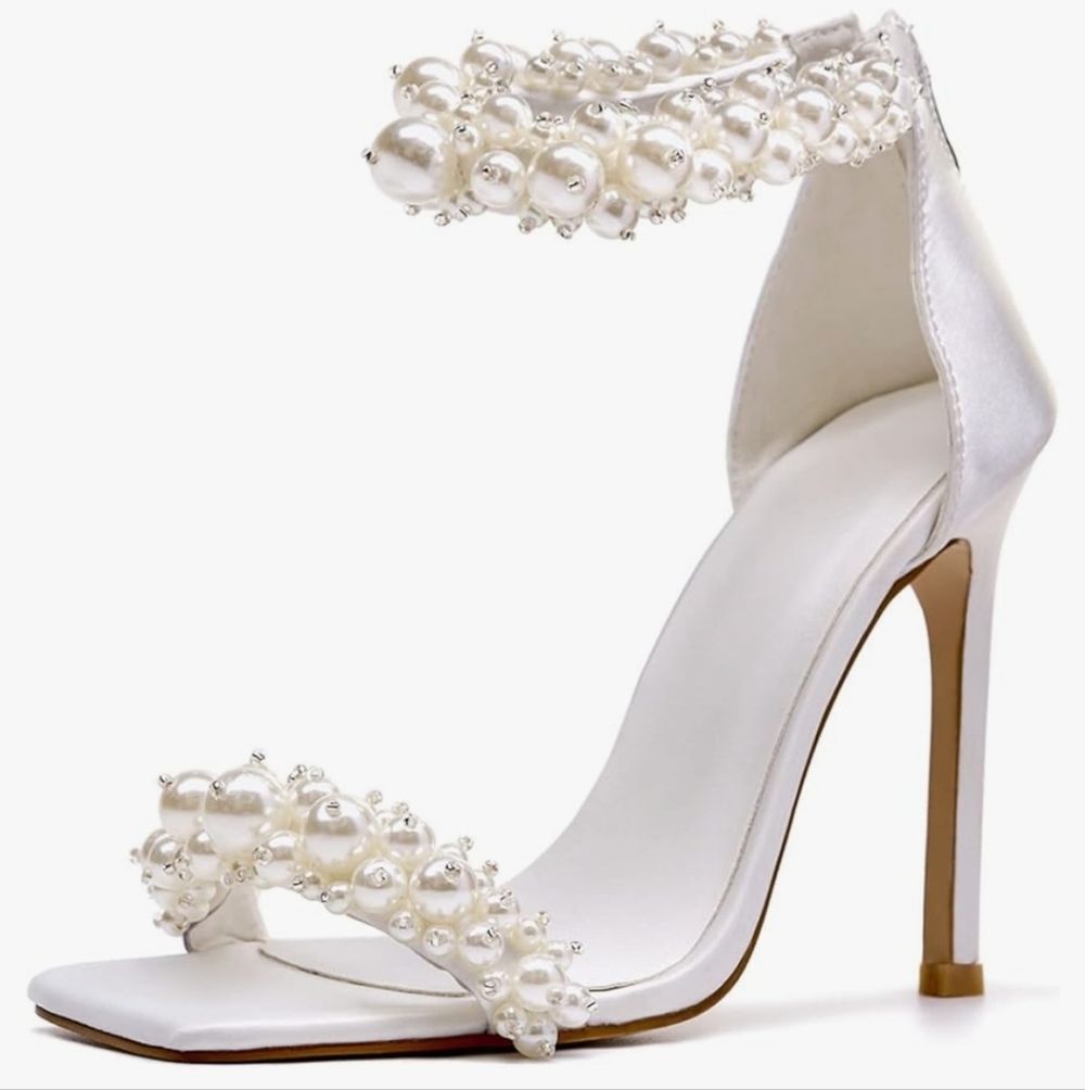 GOSERCE Pearl Stiletto Heels